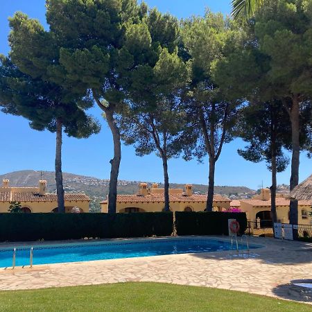 Apartamento Con Terraza En Complejo Con 2 Piscinas Appartement Moraira Buitenkant foto