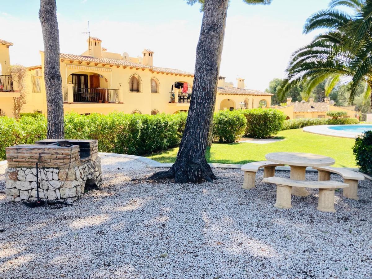 Apartamento Con Terraza En Complejo Con 2 Piscinas Appartement Moraira Buitenkant foto