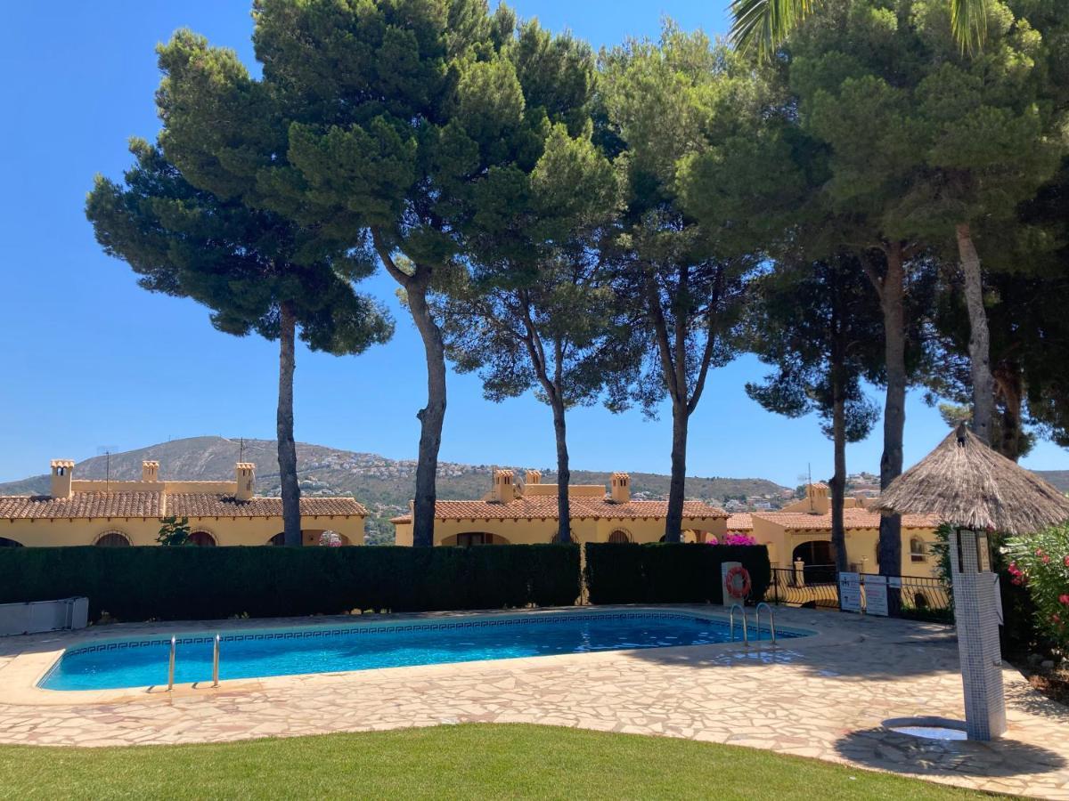 Apartamento Con Terraza En Complejo Con 2 Piscinas Appartement Moraira Buitenkant foto